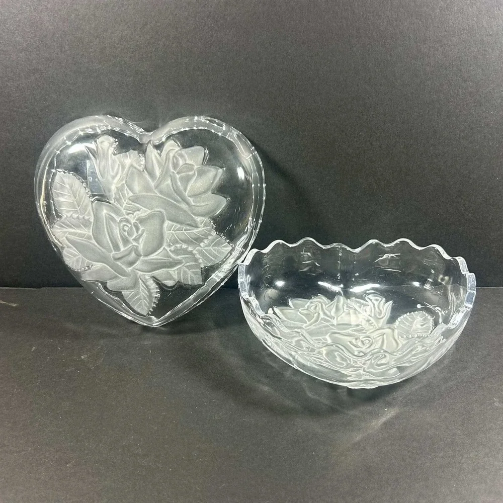 Mikasa Heart Trinket Box Clear Frosted Rose Crystal Jewelry Dish Vintage 5in